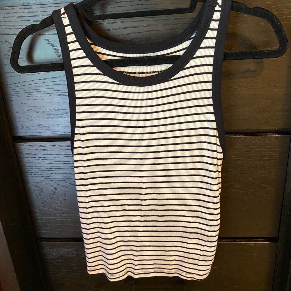 AE stretchy tank top